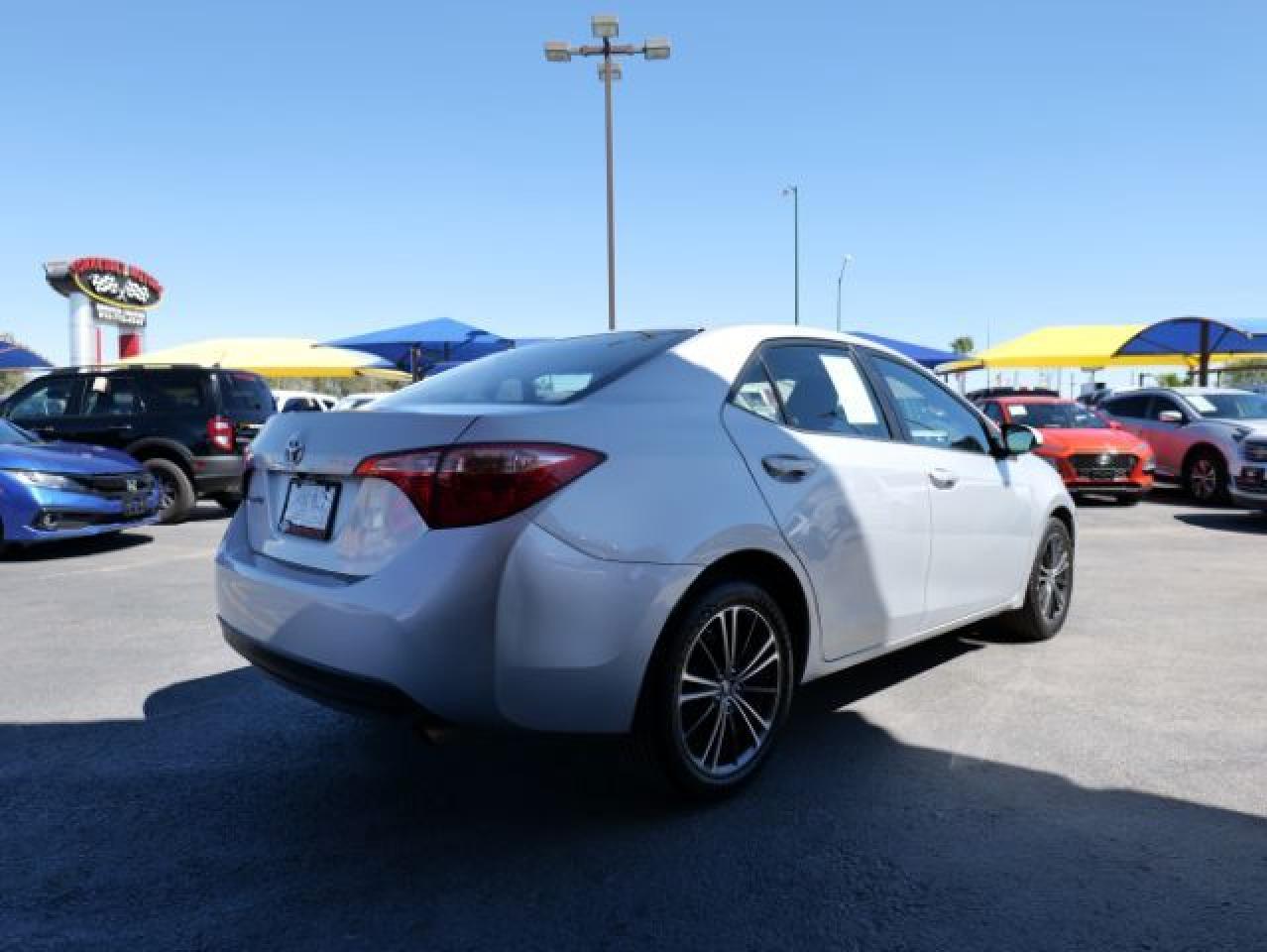 2018 Toyota Corolla L VIN: 2T1BURHEXJC086135 Lot: 61609612