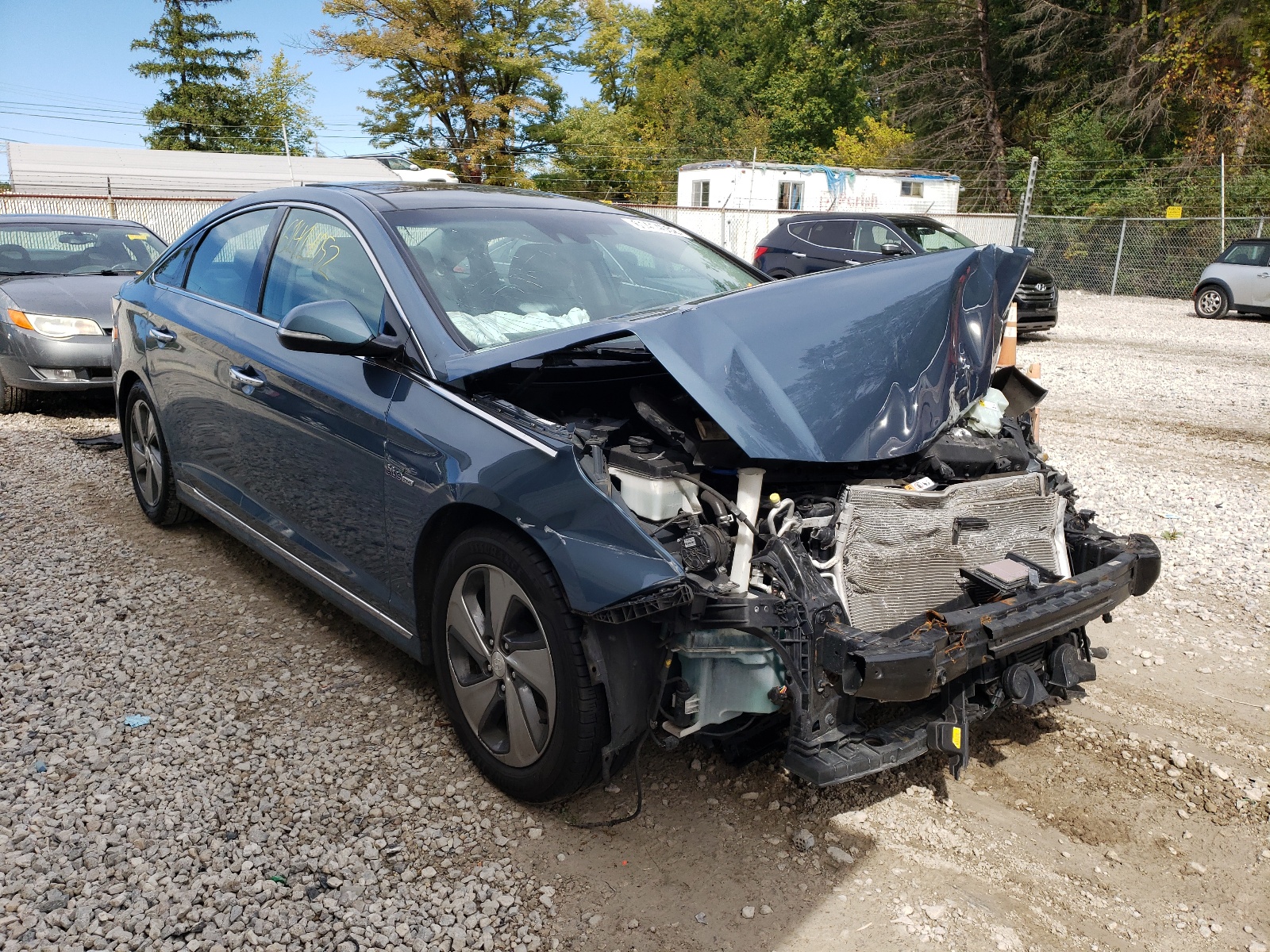 2016 Hyundai Sonata Hybrid vin: KMHE34L17GA028760