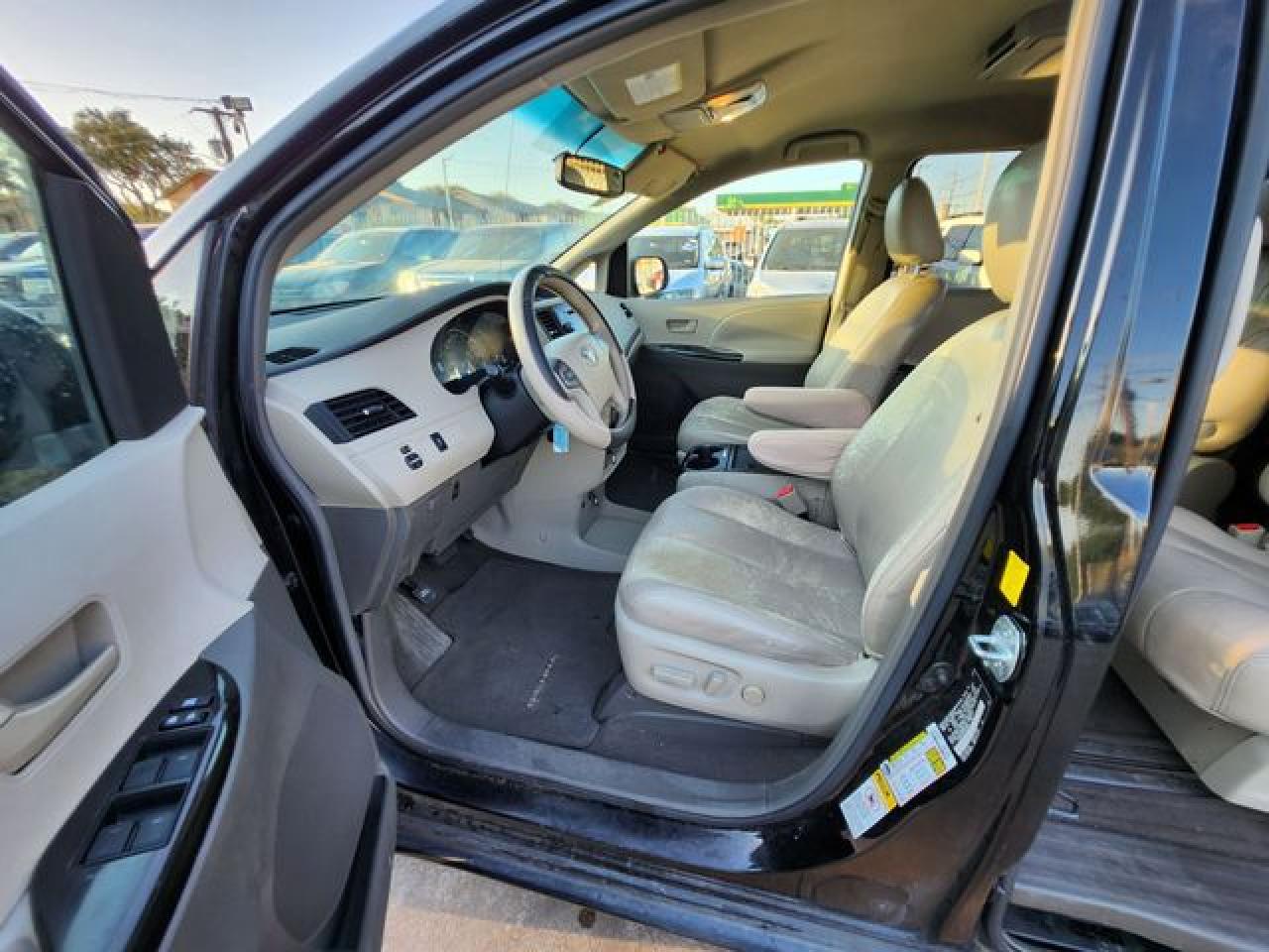 2011 Toyota Sienna Le VIN: 5TDKK3DC9BS024239 Lot: 61786512