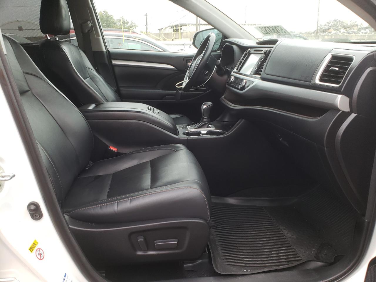NJ1419E TOYOTA HIGHLANDER 2018