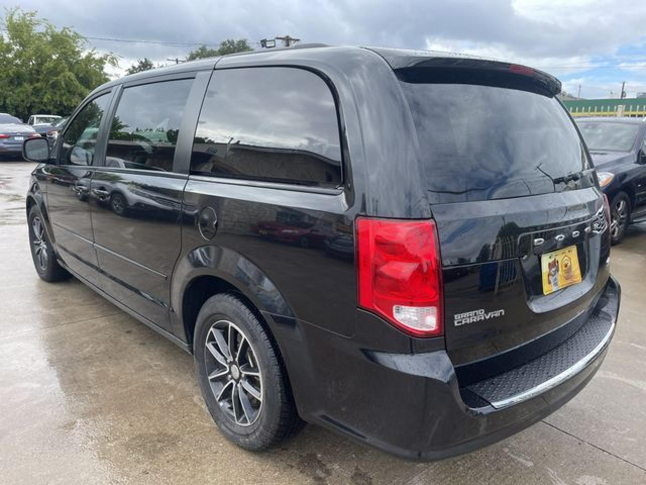 2017 Dodge Grand Caravan Gt VIN: 2C4RDGEG6HR545681 Lot: 61786132