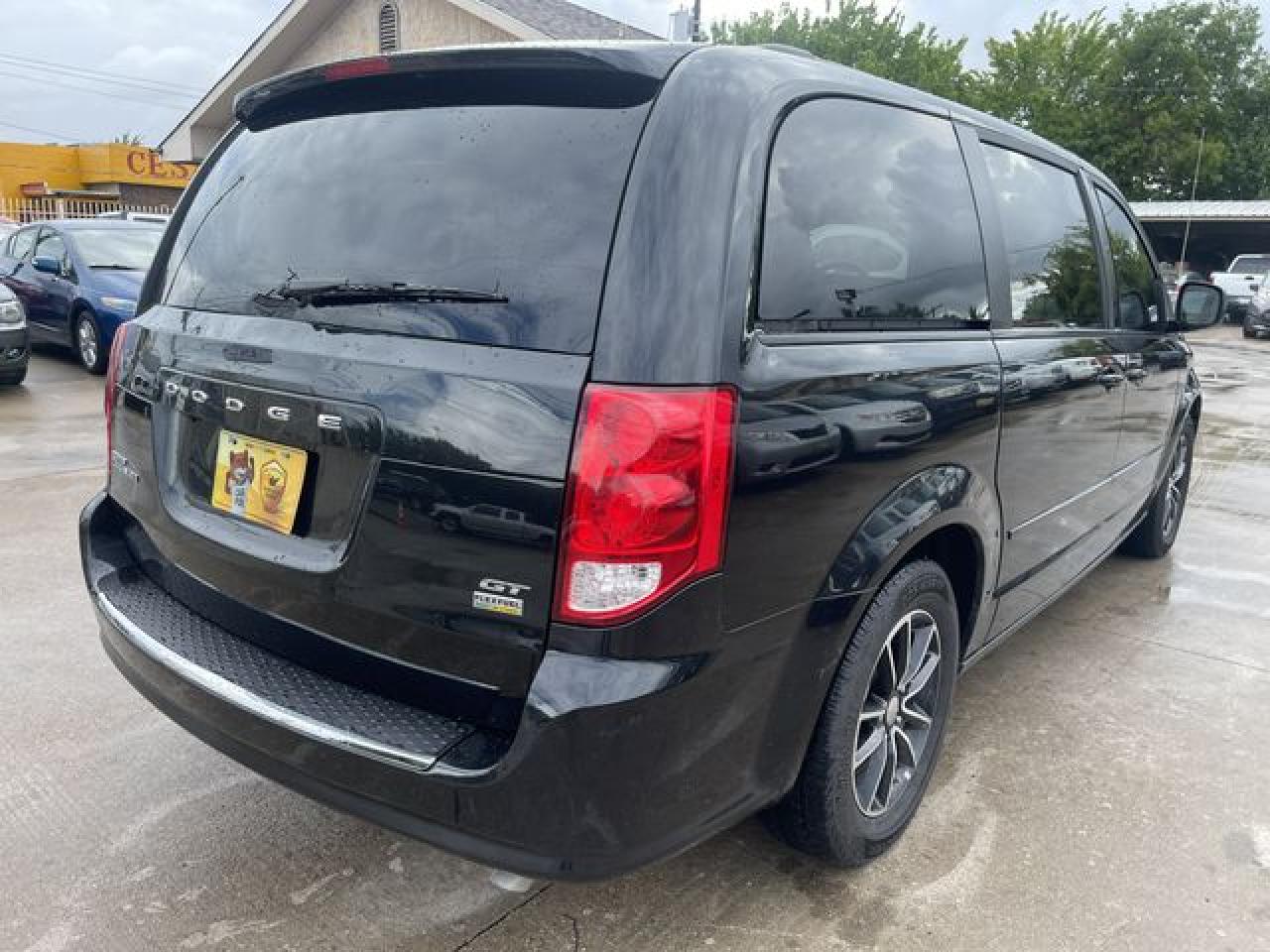 2017 Dodge Grand Caravan Gt VIN: 2C4RDGEG6HR545681 Lot: 61786132
