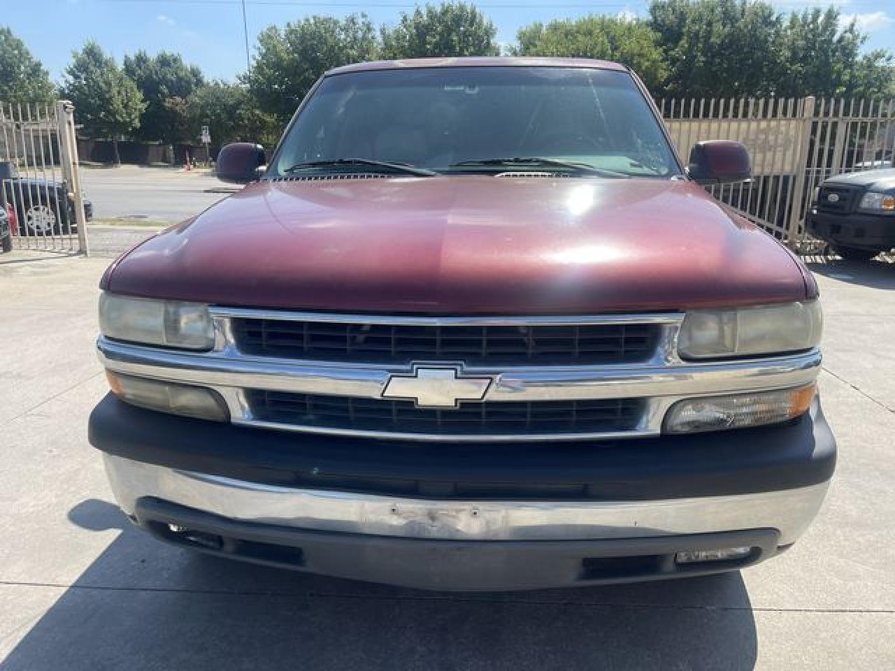2001 Chevrolet Suburban C1500 VIN: 1GNEC16T21J265672 Lot: 61785872