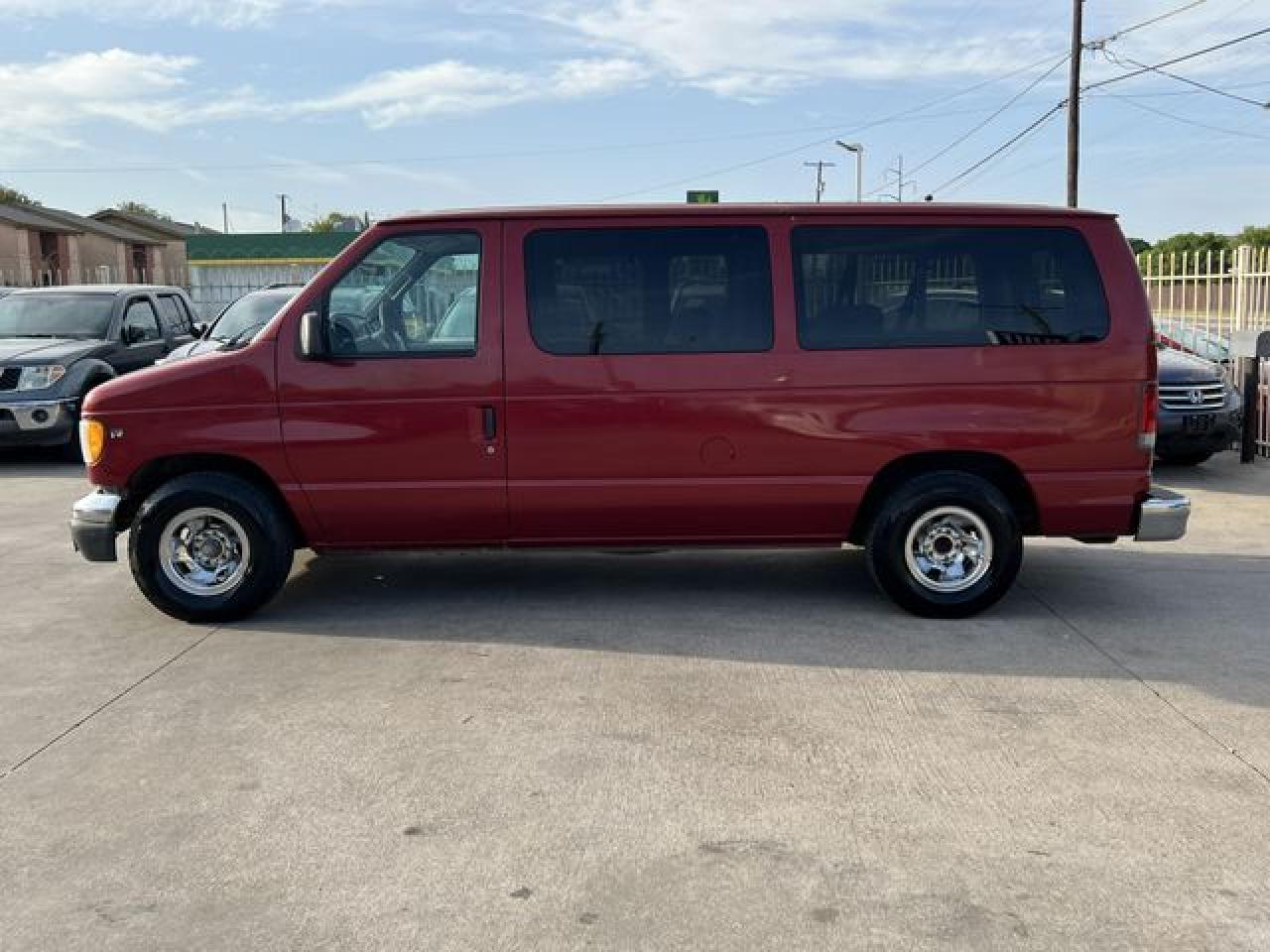 2002 Ford Econoline E150 Wagon VIN: 1FMRE11L92HB15171 Lot: 61786082