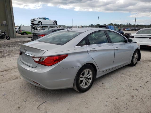 VIN 5NPEB4AC2DH742957 2013 HYUNDAI SONATA no.4