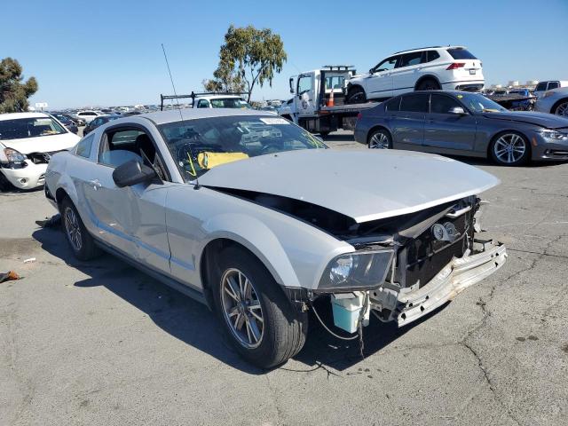 2005 Ford Mustang 