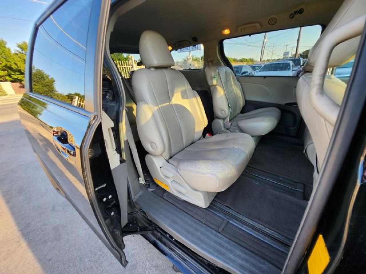 2011 Toyota Sienna Le VIN: 5TDKK3DC9BS024239 Lot: 61786512