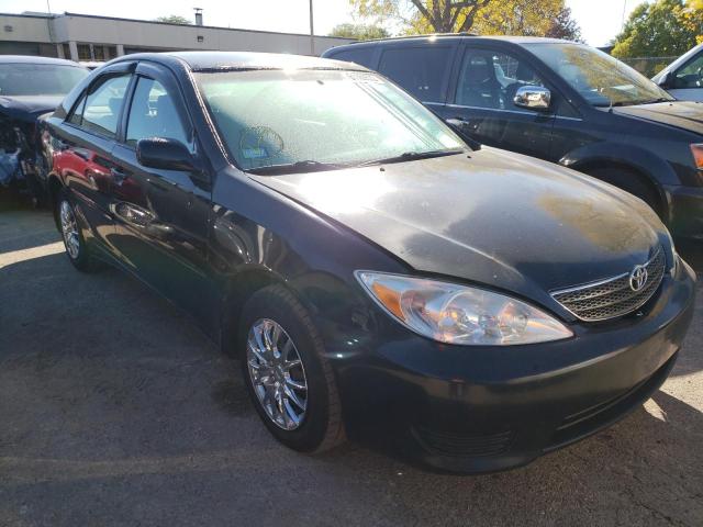 Salvage cars for sale from Copart Wheeling, IL: 2004 Toyota Camry LE