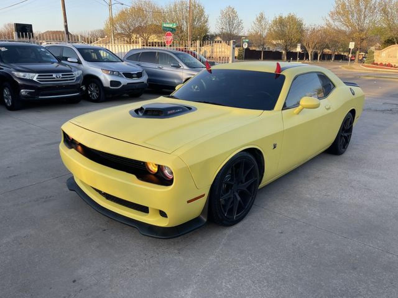 2016 Dodge Challenger R/T Scat Pack VIN: 2C3CDZFJ6GH185459 Lot: 61785942