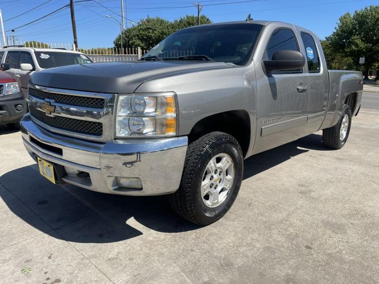 2013 Chevrolet Silverado K1500 Lt VIN: 1GCRKSE76DZ268667 Lot: 61786062