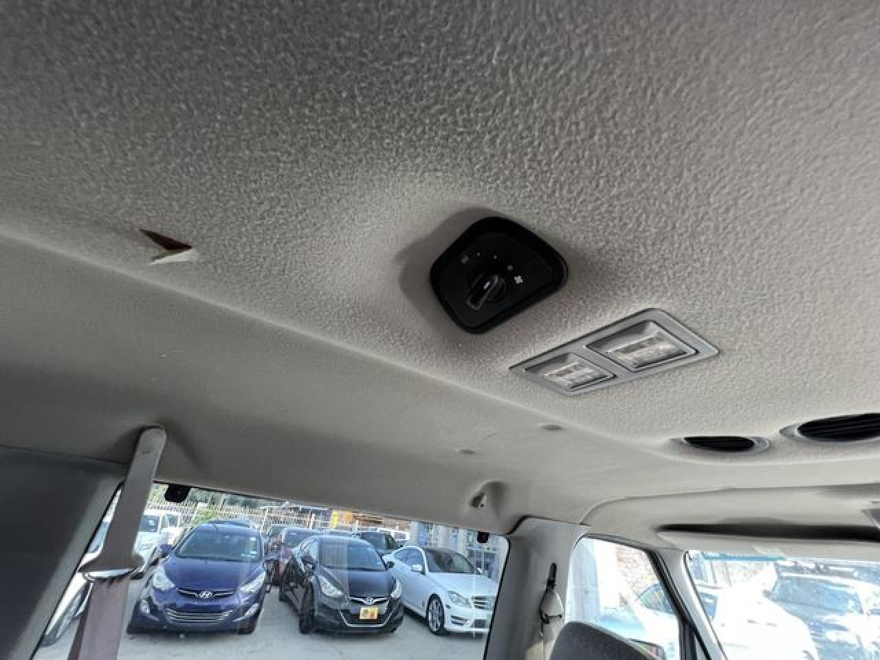 2002 Ford Econoline E150 Wagon VIN: 1FMRE11L92HB15171 Lot: 61786082