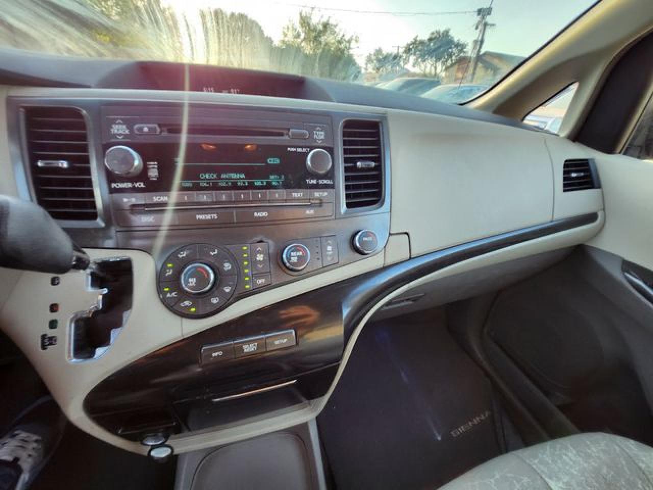 2011 Toyota Sienna Le VIN: 5TDKK3DC9BS024239 Lot: 61786512