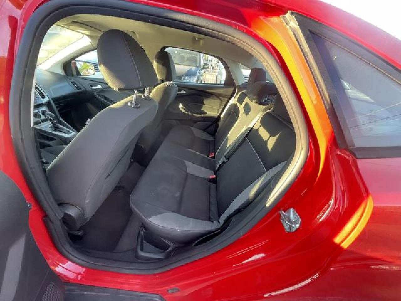 2014 Ford Focus Se VIN: 1FADP3F28EL323070 Lot: 61786532