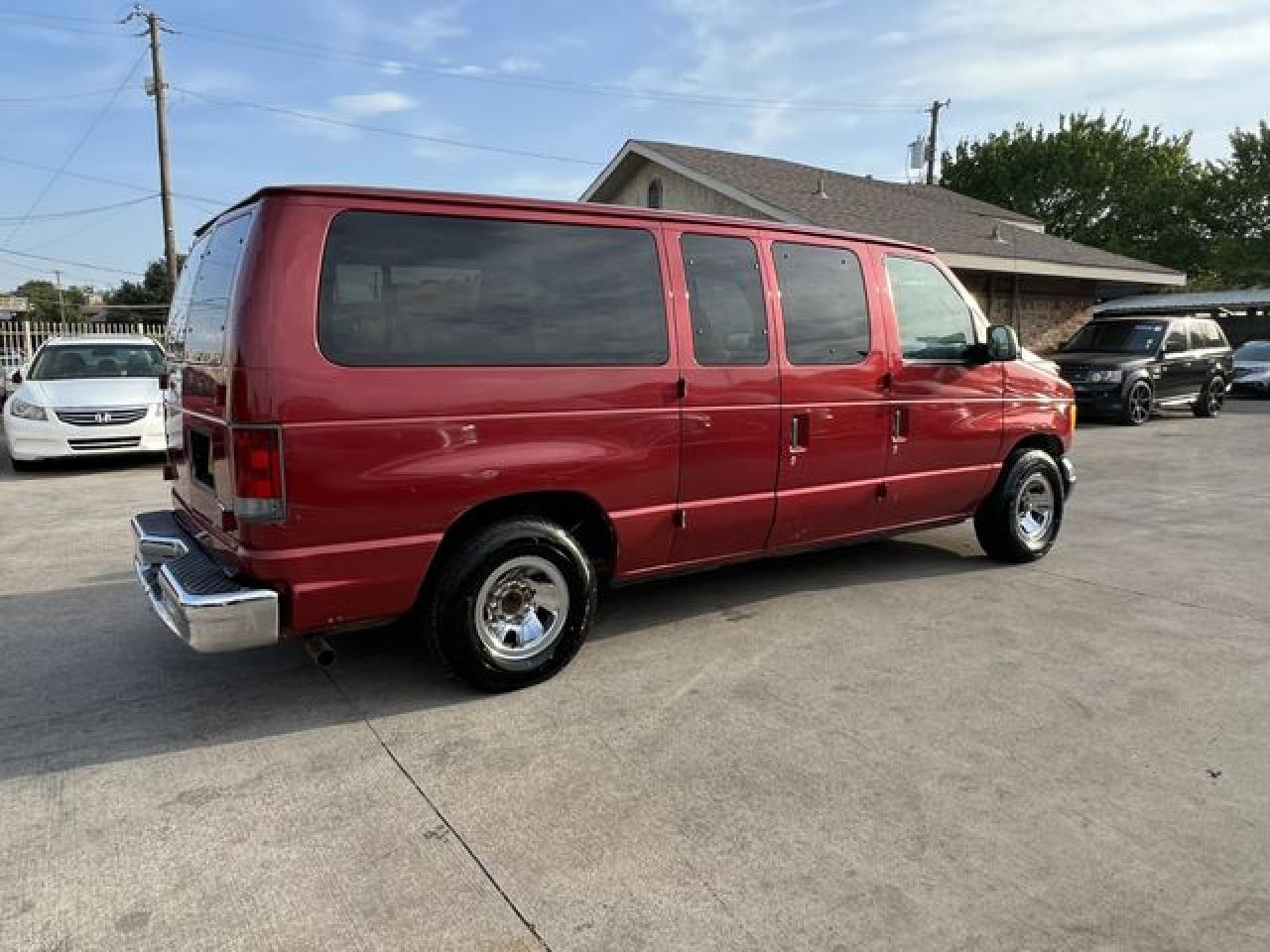 2002 Ford Econoline E150 Wagon VIN: 1FMRE11L92HB15171 Lot: 61786082