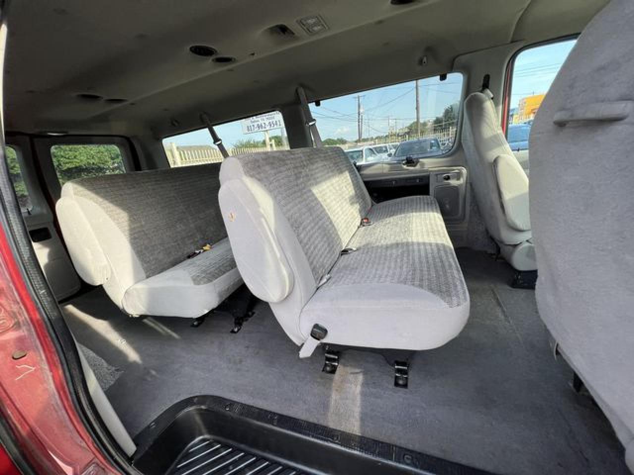 2002 Ford Econoline E150 Wagon VIN: 1FMRE11L92HB15171 Lot: 61786082