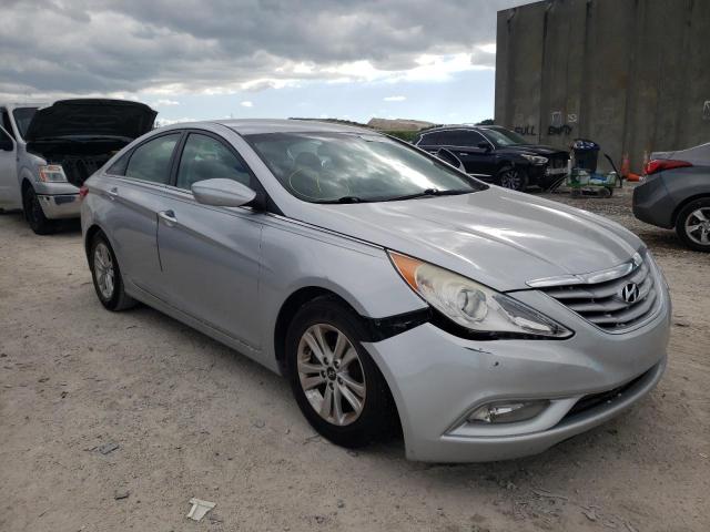 VIN 5NPEB4AC2DH742957 2013 HYUNDAI SONATA no.1