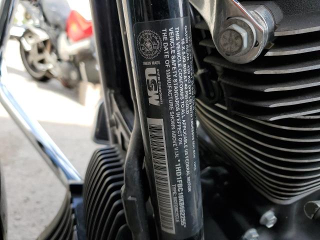 2019 HARLEY-DAVIDSON FLHR 1HD1FBC18KB662255