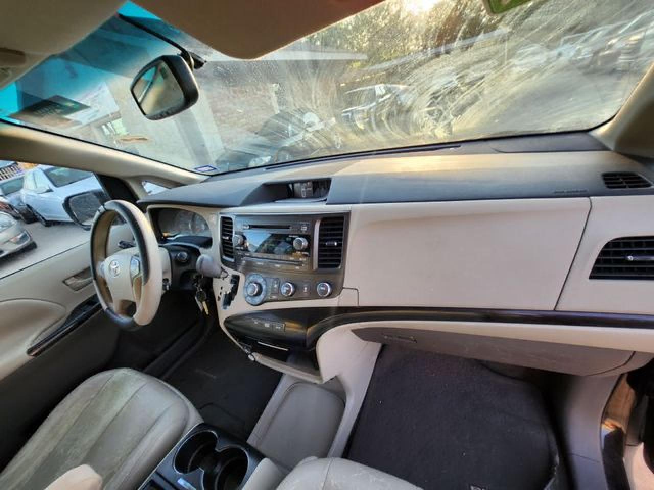 2011 Toyota Sienna Le VIN: 5TDKK3DC9BS024239 Lot: 61786512