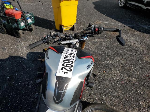 2022 DUCATI STREETFIGH ZDMFAKNW5NB007722