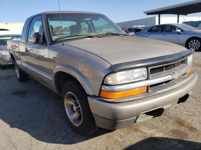Salvage cars for sale from Copart San Martin, CA: 2001 Chevrolet S Truck S1