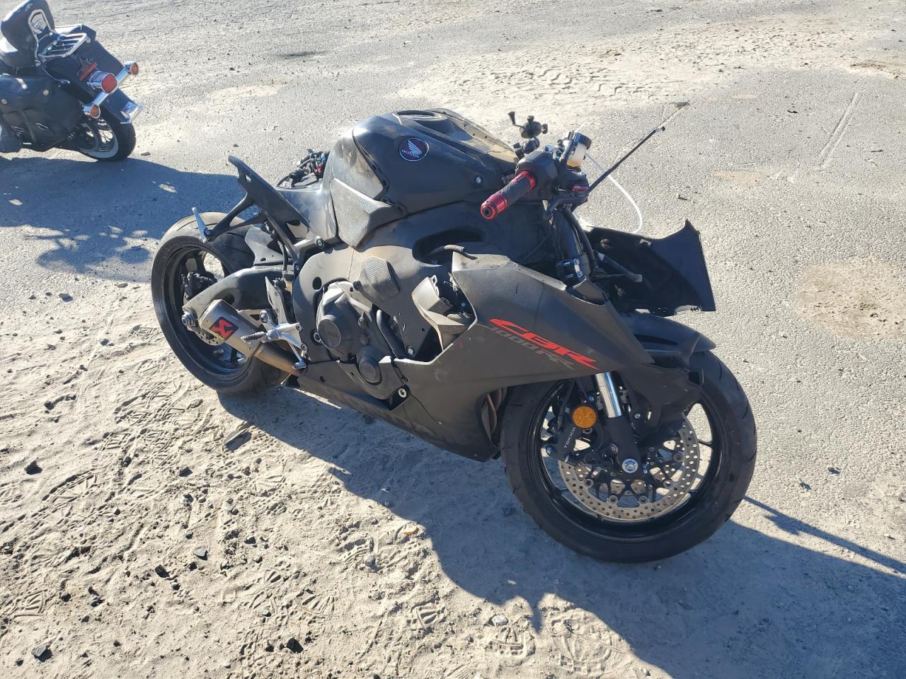 JH2SC7751MK400063 HONDA CBR1000 RA 2021