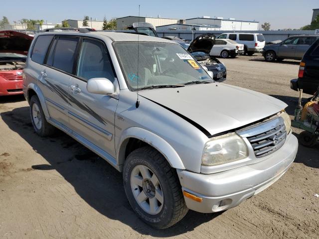 Salvage cars for sale from Copart Bakersfield, CA: 2003 Suzuki XL7 Plus