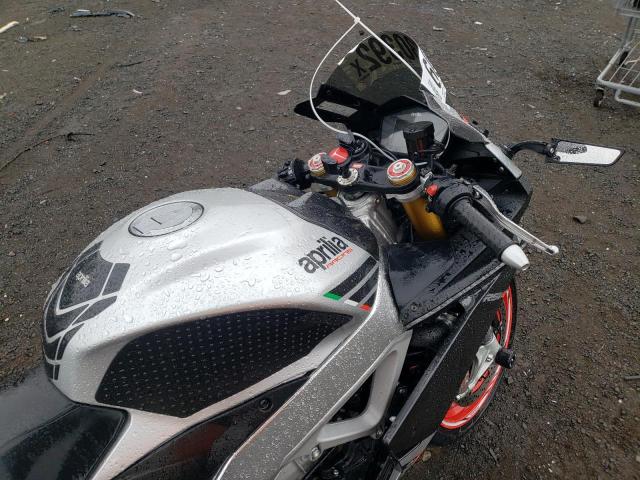 2018 APRILIA RSV4 ZD4KEU009JS001644