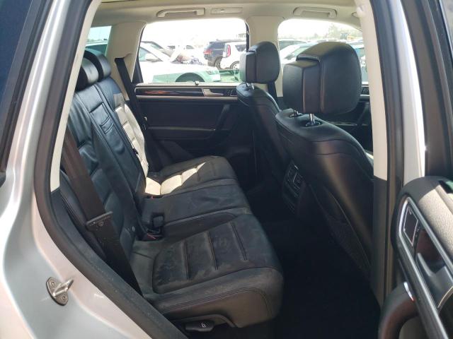 2017 VOLKSWAGEN TOUAREG EX WVGGF7BP9HD002829