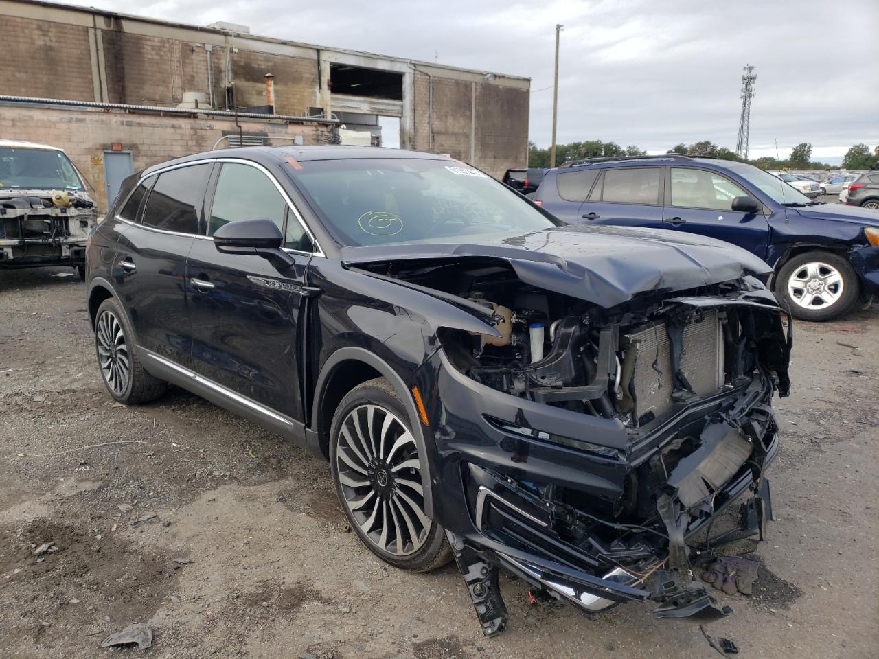 2LMPJ9JP9KBL47842 LINCOLN NAUTILUS B 2019