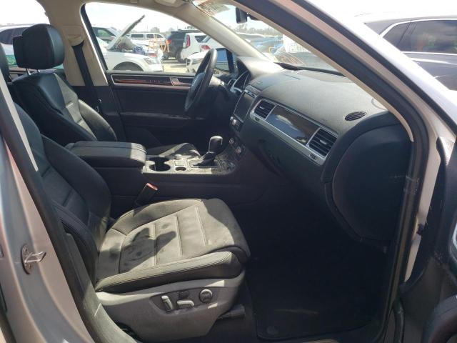2017 VOLKSWAGEN TOUAREG EX WVGGF7BP9HD002829