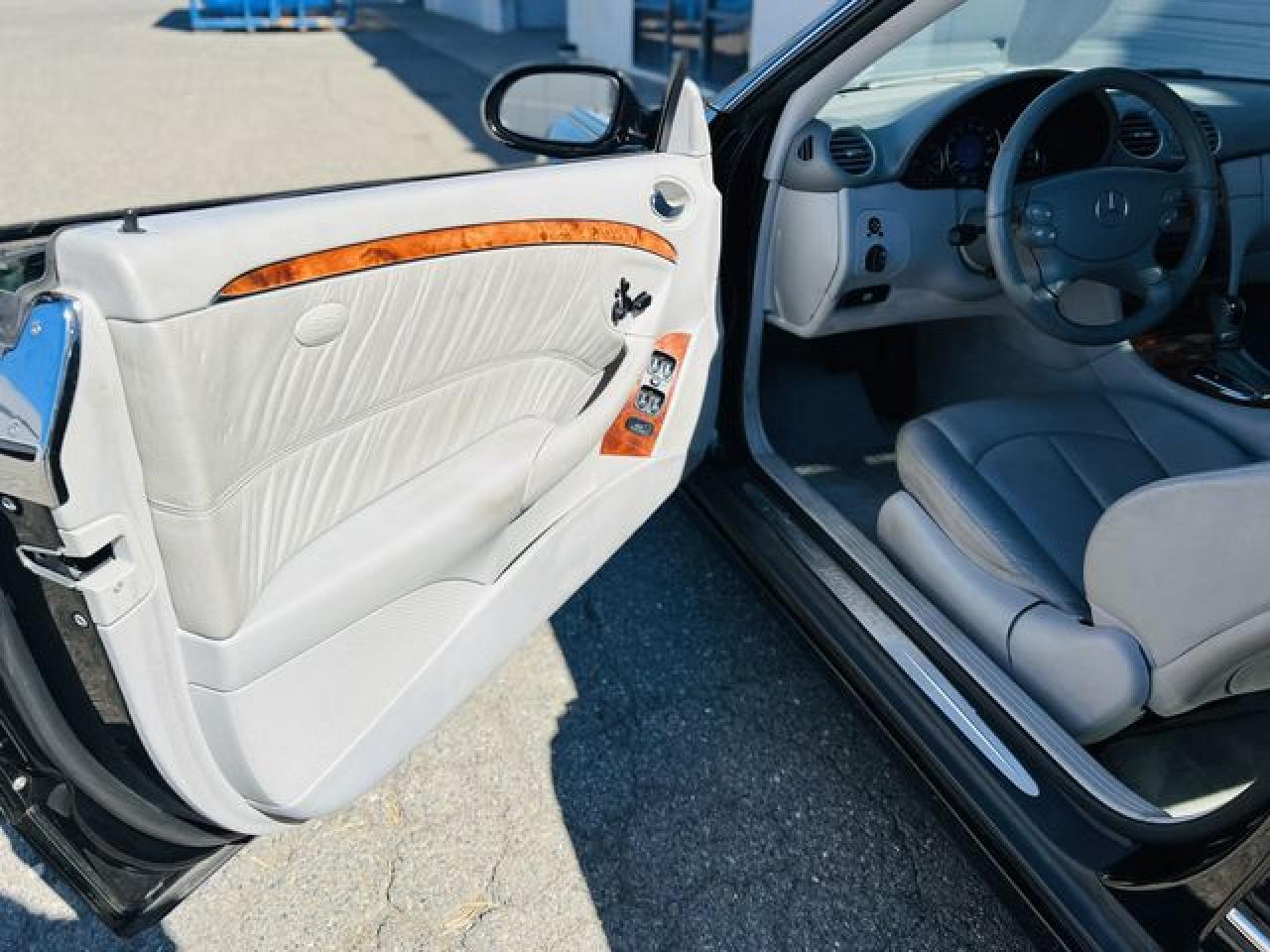 2003 Mercedes-Benz Clk 320C VIN: WDBTJ65J23F051739 Lot: 62108372