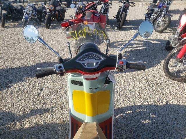 2021 PIAGGIO SCOOTER ZAPM818G2M5904022
