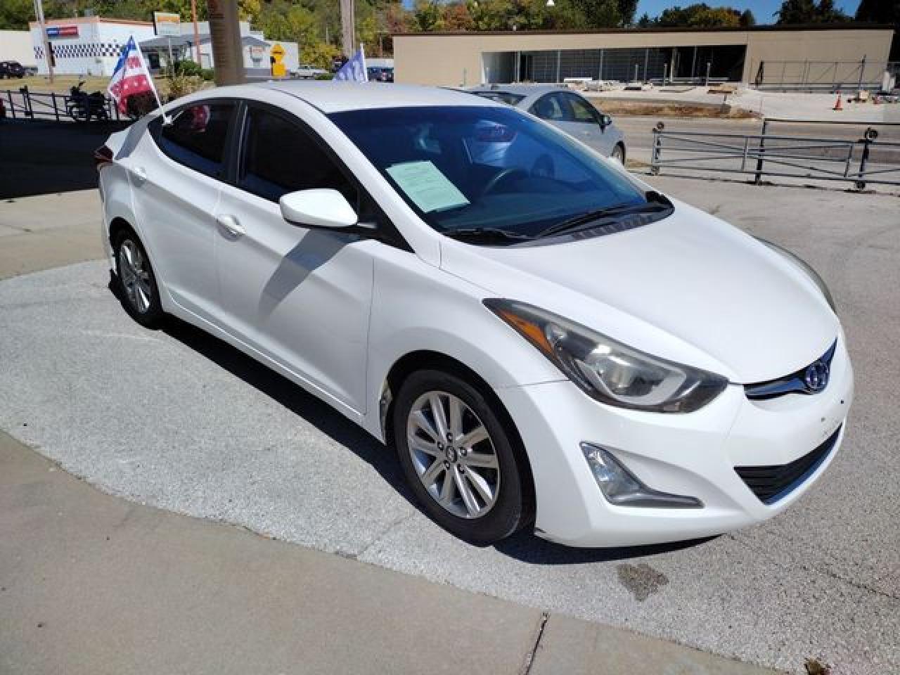 5NPDH4AE8EH476177 2014 Hyundai Elantra Se