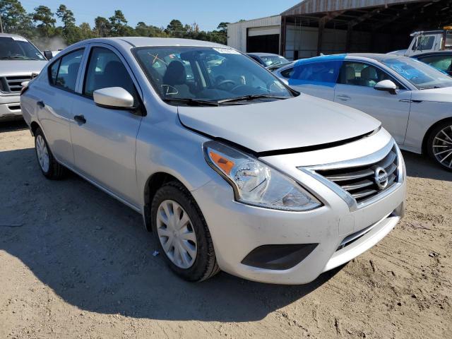  NISSAN VERSA 2019 Сріблястий