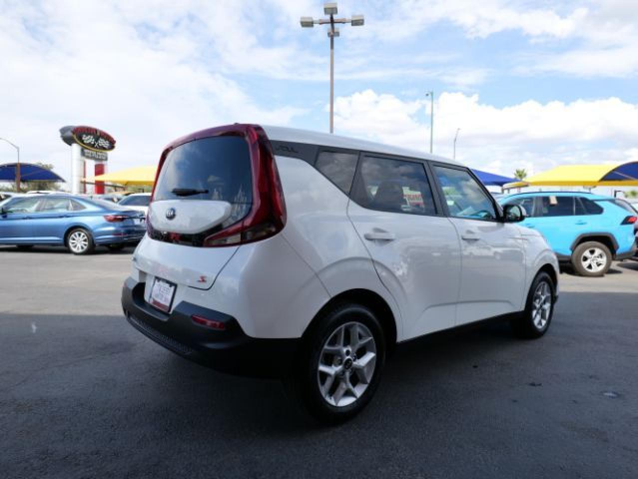 2020 Kia Soul Lx VIN: KNDJ23AU7L7710350 Lot: 62285572