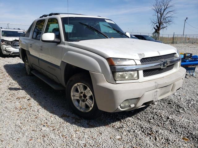 Salvage cars for sale from Copart Cicero, IN: 2002 Chevrolet Avalanche