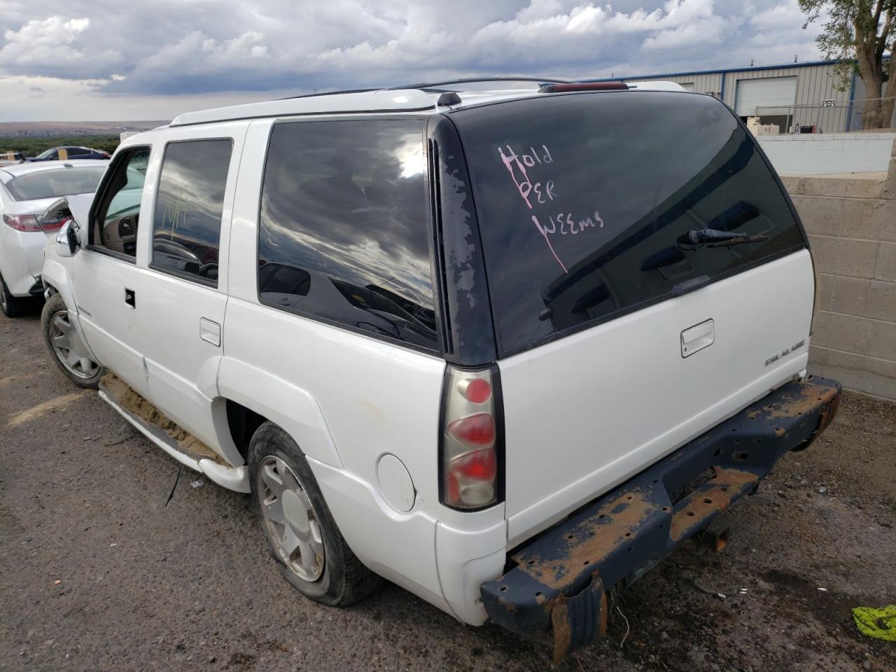 1GYEK13R4YR111605 2000 Cadillac Escalade