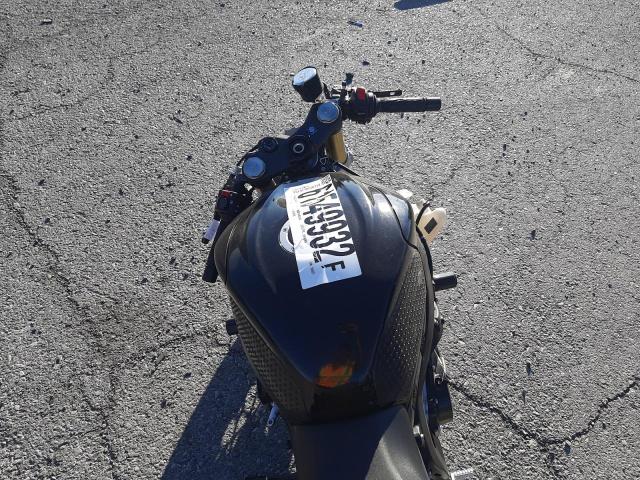 2011 SUZUKI GSX750 - JS1GR7MA7B2104521
