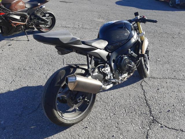 2011 SUZUKI GSX750 - JS1GR7MA7B2104521