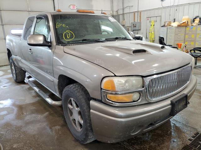 Salvage cars for sale from Copart Columbia, MO: 2002 GMC Sierra K15