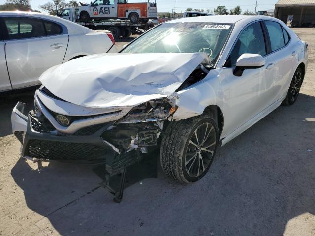 VIN: 4T1B11HK5JU134106 Auction: COPART Lot: 60965142 Location: FL - TAMPA SOUTH 4T1B11HK5JU134106 TOYOTA CAMRY 2018 WHITE Photo 2