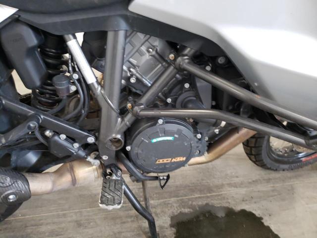 2015 KTM 1290 SUPER - VBKV59404FM932465