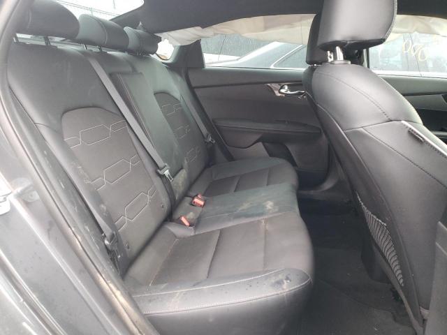 3KPF54AD0NE439802 KIA Forte Gt Line