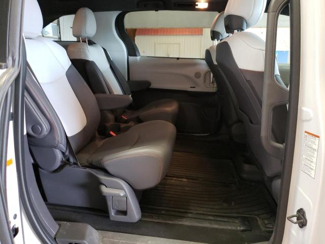 2021 TOYOTA SIENNA XSE 5TDDSKFC3MS030461