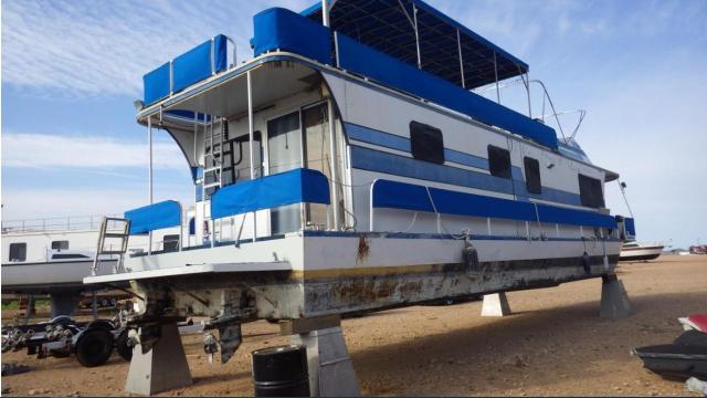 Salvage boats for sale at Phoenix, AZ auction: 1984 Skip Boat