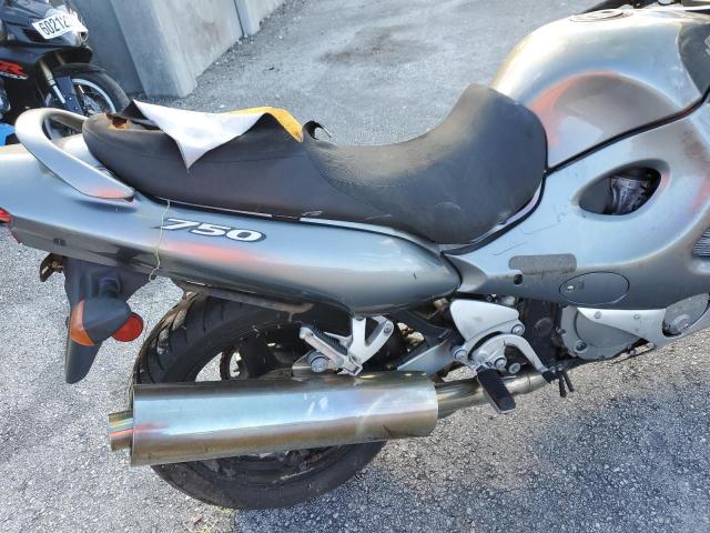 2005 SUZUKI GSX750 F JS1GR7GA852100574