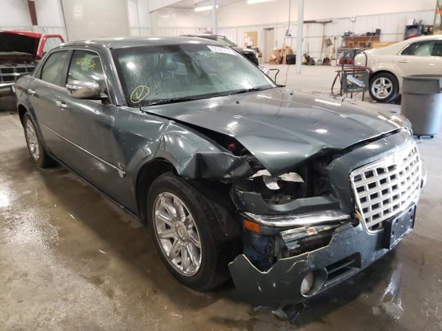 Salvage cars for sale from Copart Avon, MN: 2005 Chrysler 300C
