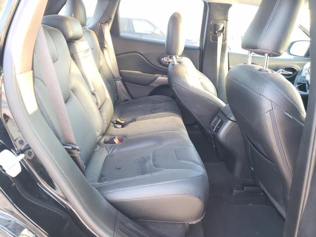 1C4PJLCB2KD466308 Jeep Cherokee Latitude