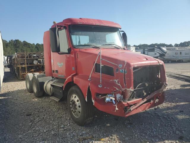 Salvage cars for sale from Copart Florence, MS: 2014 Volvo VN VNM