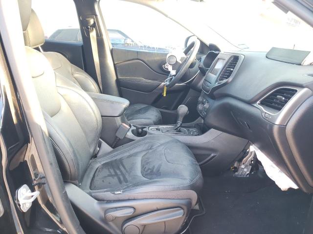 1C4PJLCB2KD466308 Jeep Cherokee Latitude